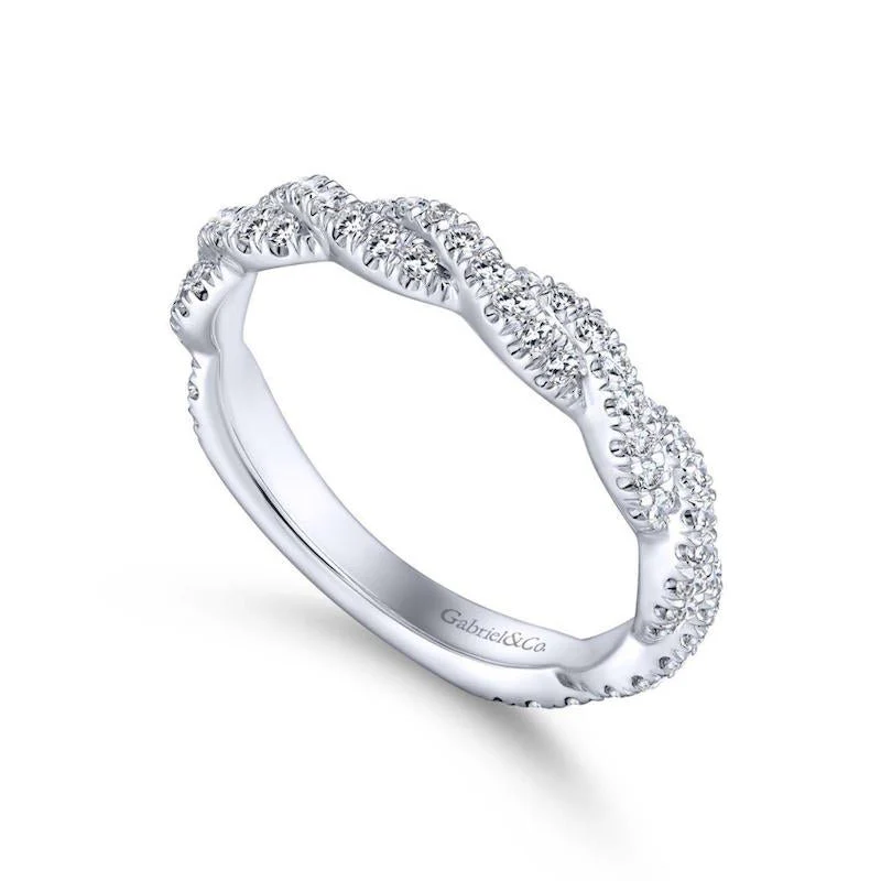 Gabriel & Co. 14k White Gold Contemporary Twist Wedding Band - Image 3
