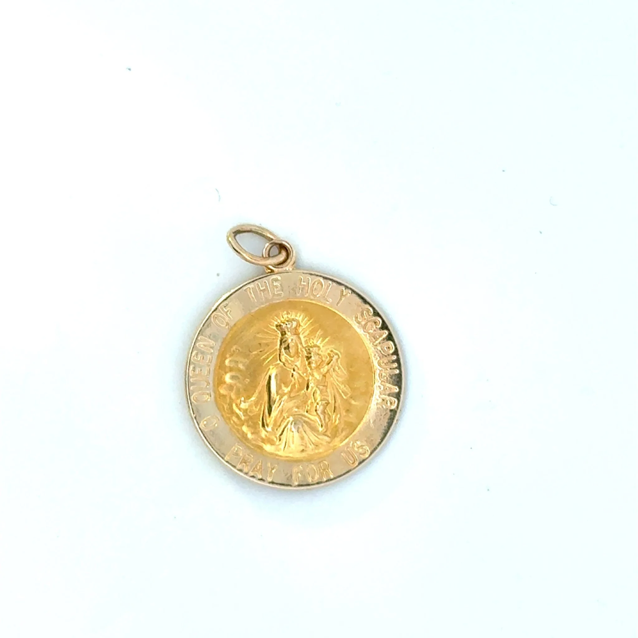 Queen of the holy scapular in 18mm solid gold